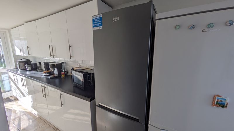 Property photo 3 of 12 Photo 11