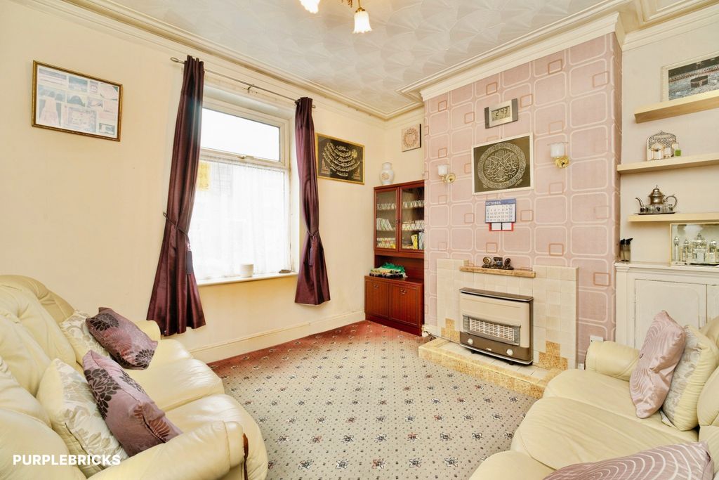 Property photo 3 of 31