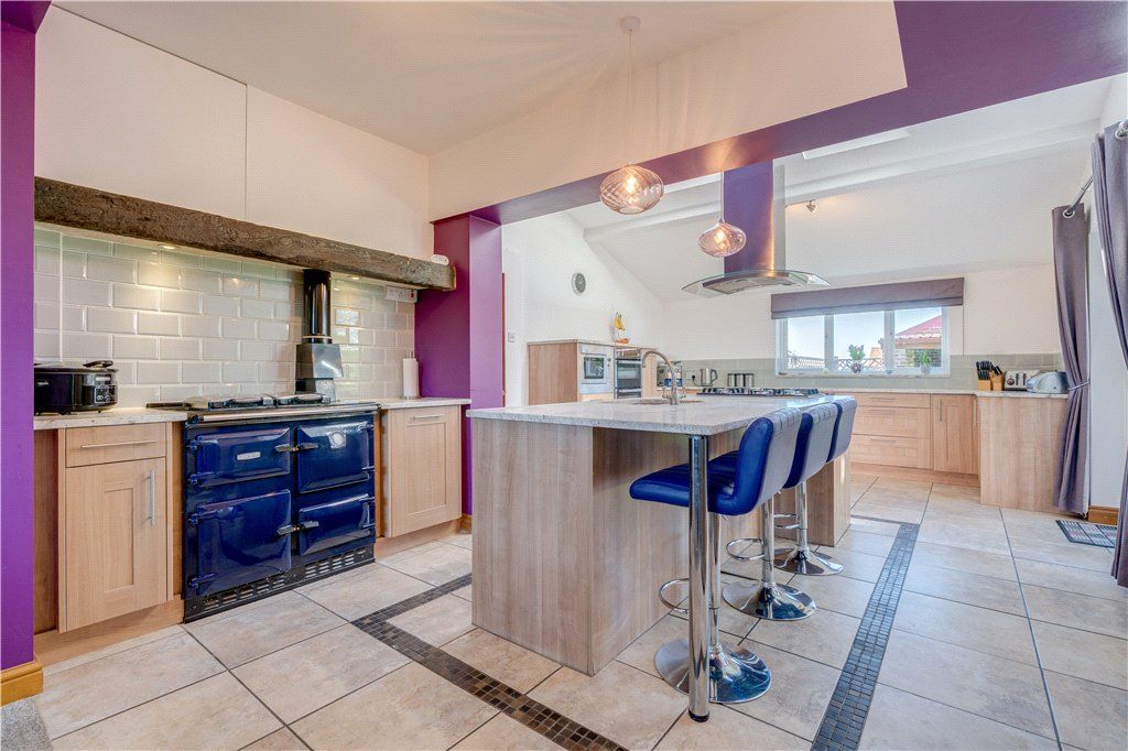 Property photo 2 of 25 Kitchen/Diner