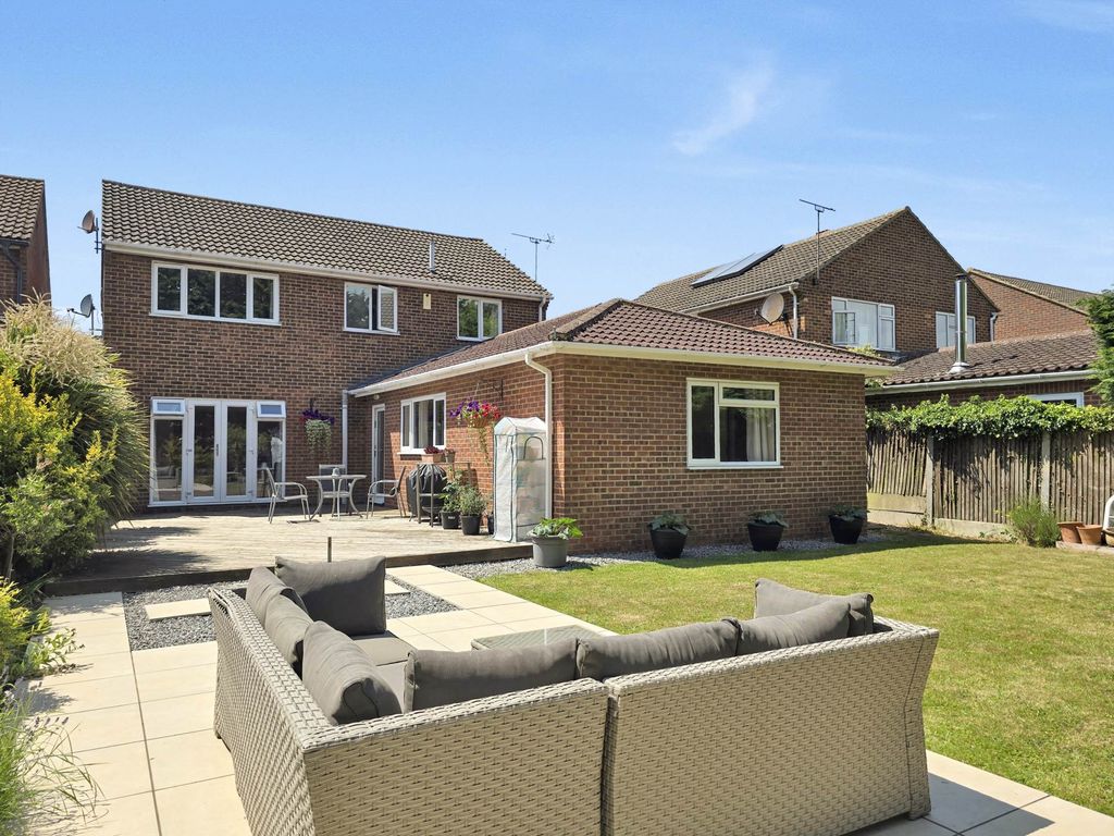 Property photo 2 of 19