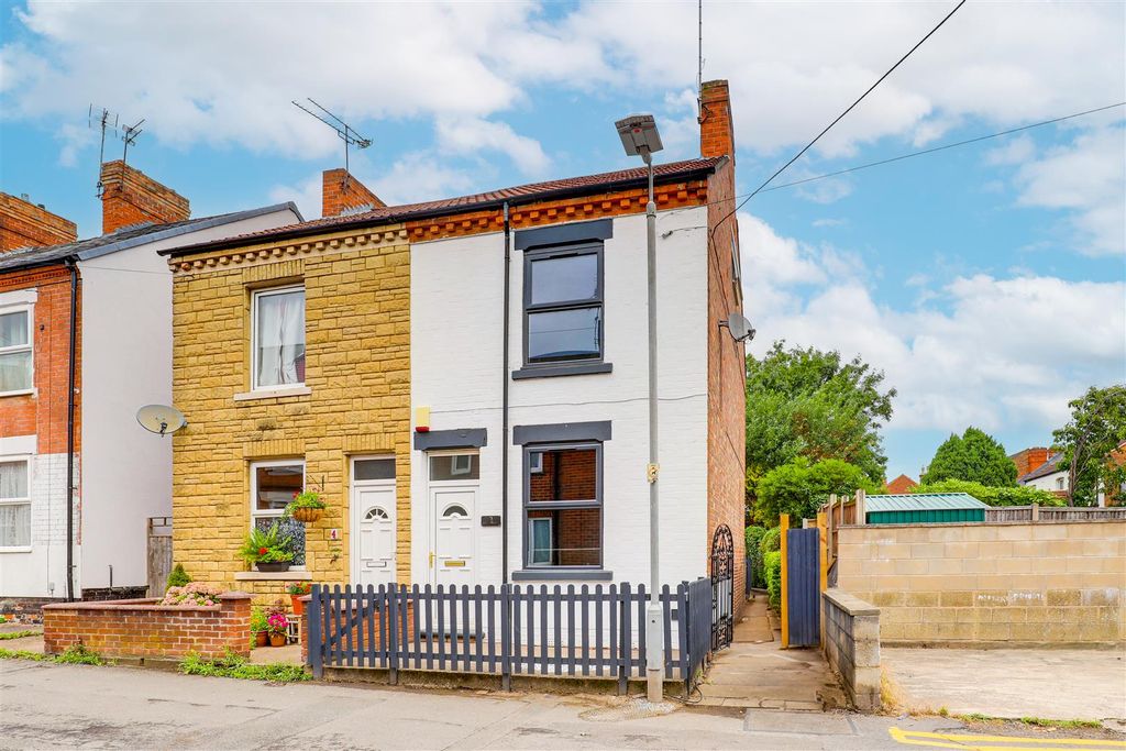 Property photo 1 of 15 9168.Jpg