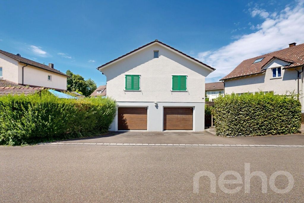 Property photo 1 of 12