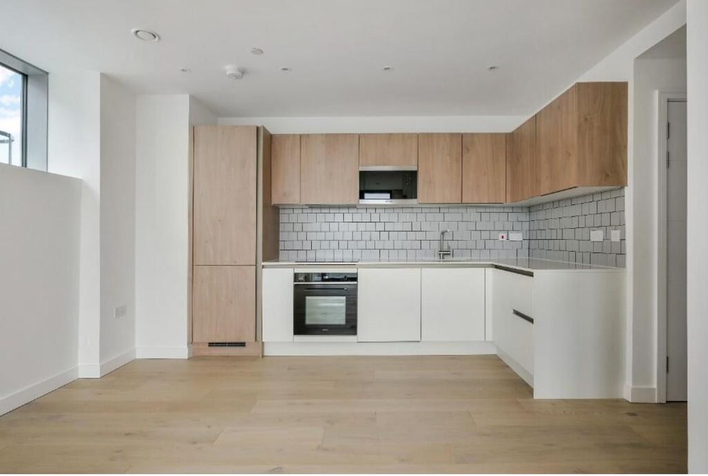 Property photo 3 of 12 Image