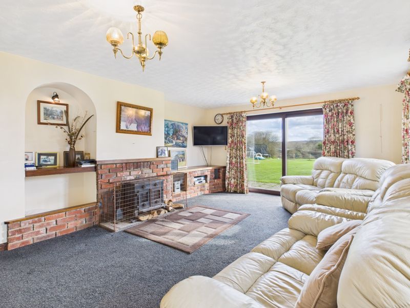 Property photo 3 of 19 Living Room