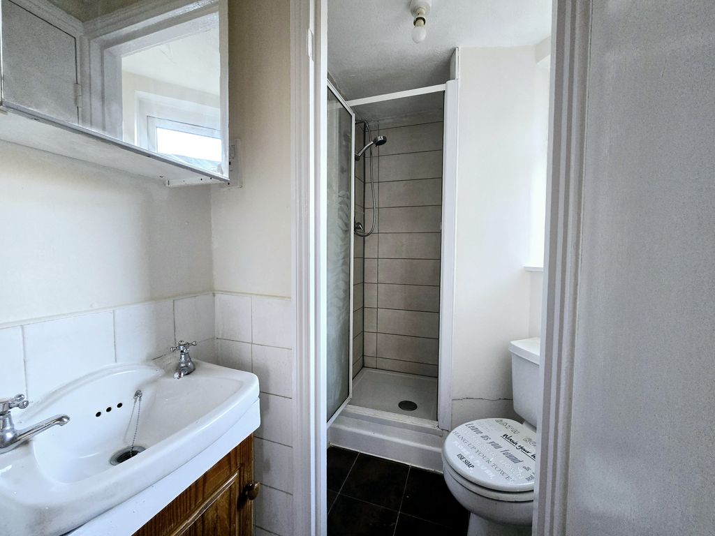 Property photo 3 of 5 Gallery
