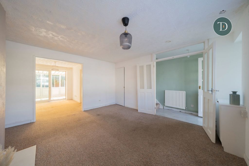 Property photo 3 of 25