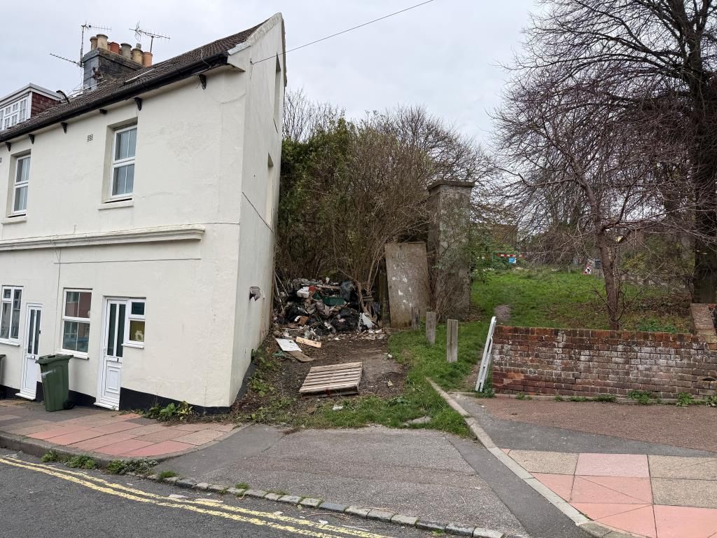 Property photo 1 of 7 Front View Of Site From Islingword Road