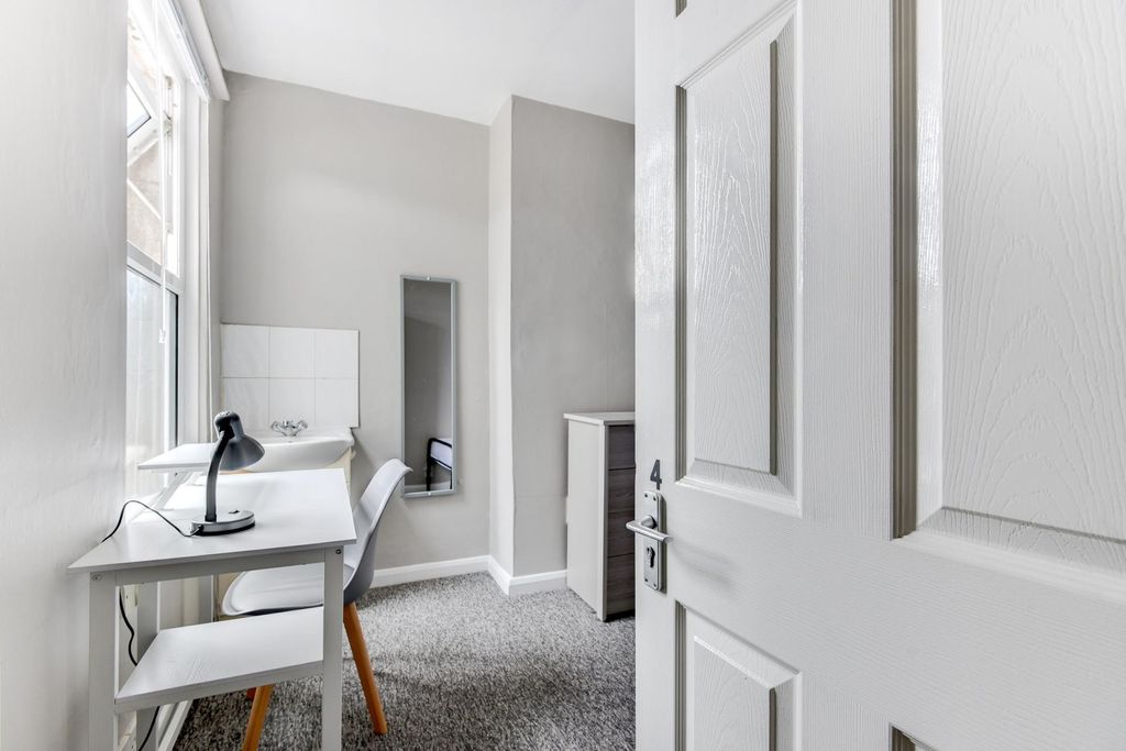 Additional image 39 of 7 bed semi-detached house to rentBernard Road, Brighton BN2