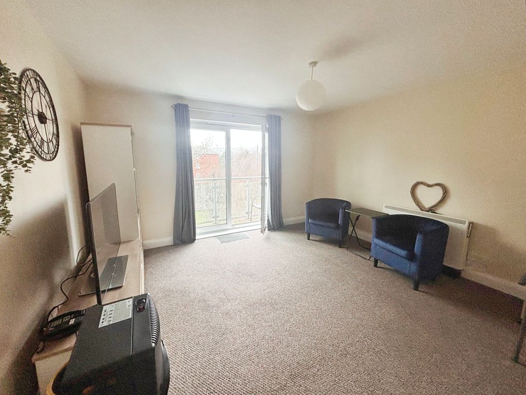 Property photo 2 of 11 Image