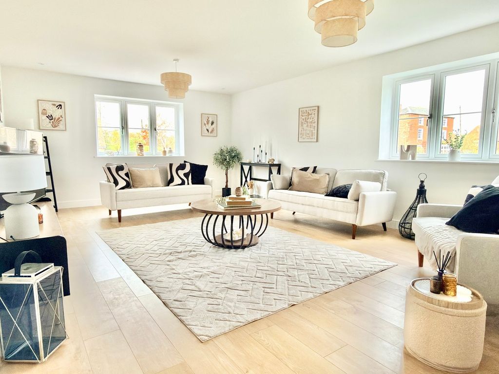 Property photo 2 of 19