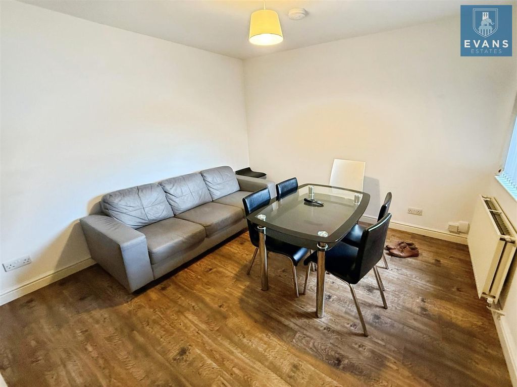 Property photo 3 of 15 Dining Room