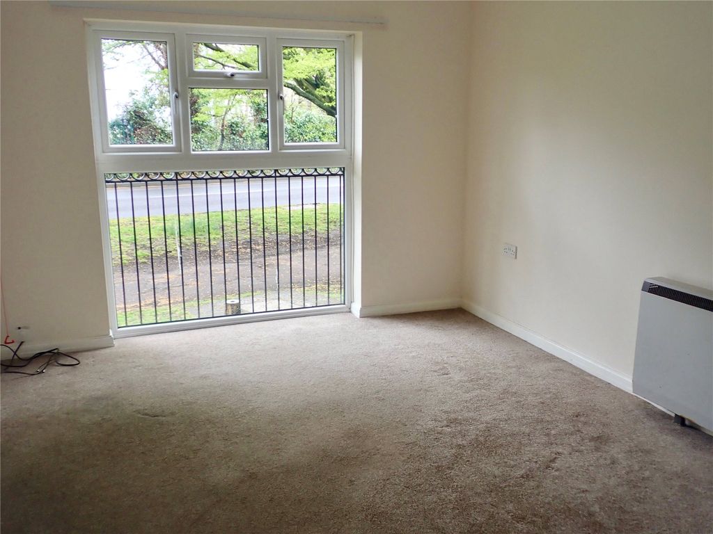 Property photo 2 of 7 Picture No. 10
