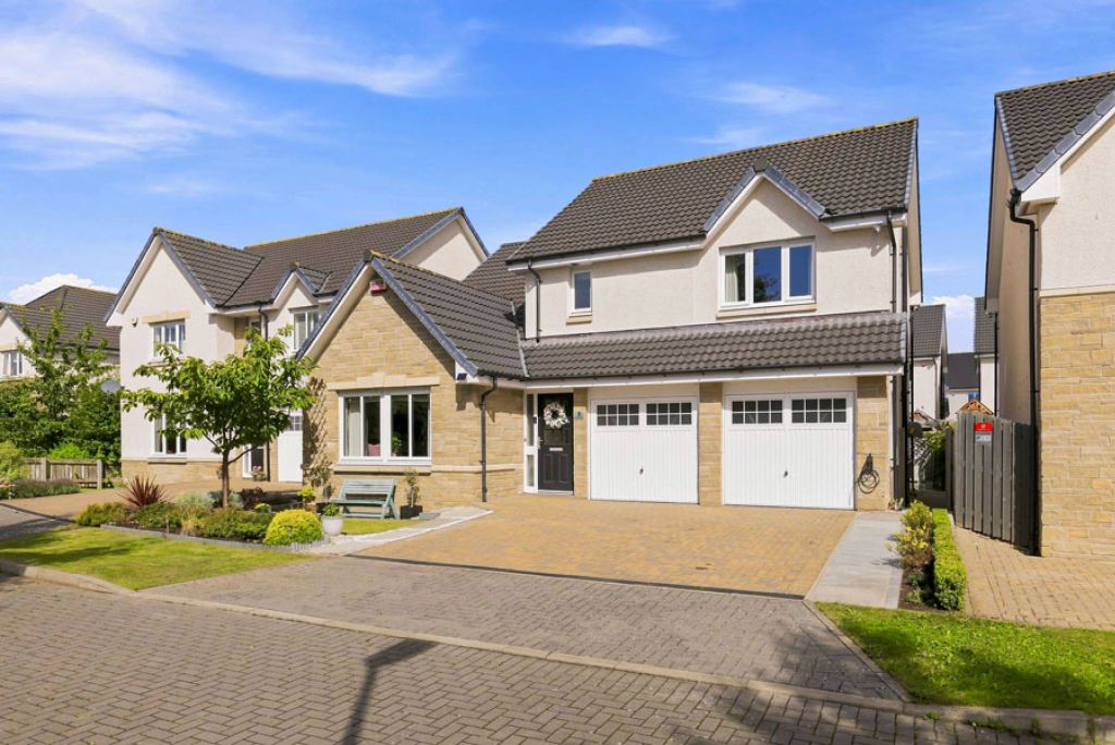 Property photo 1 of 33
