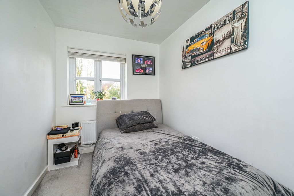 Property photo 1 of 3 6 Dragonfly Chase (2)