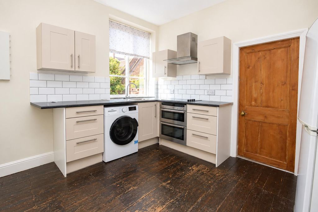 Property photo 2 of 8 d19Adb84-4427-437A-B6c6-6cd3720405A1.Png