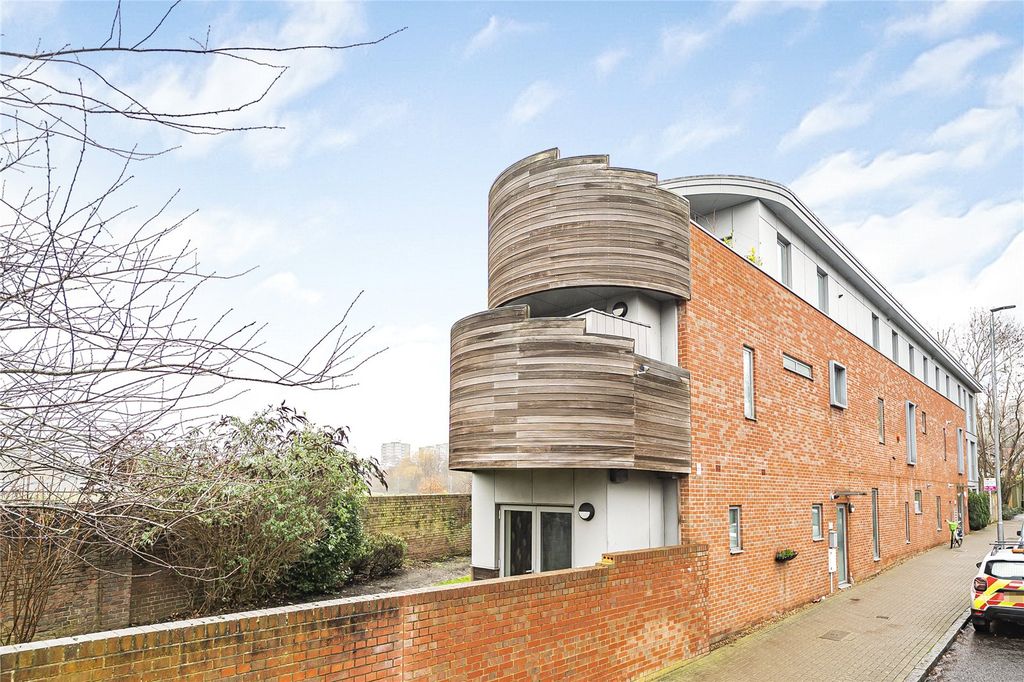 Property photo 1 of 23 Picture No. 02