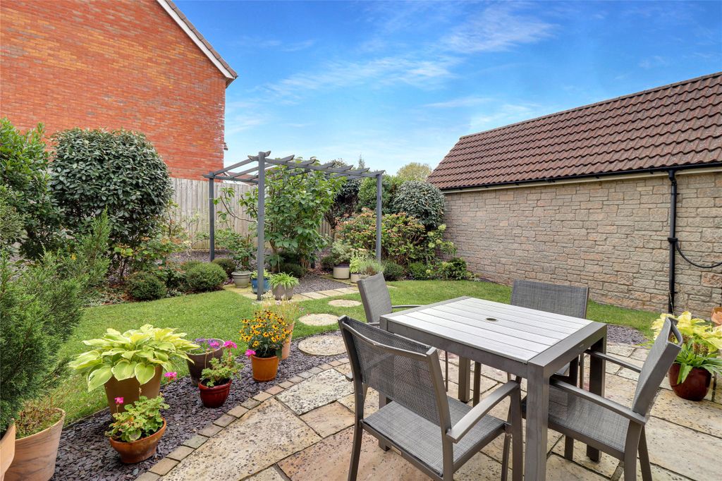 Property photo 3 of 14 Picture No. 13