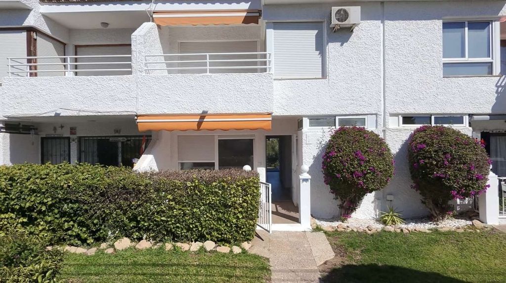 Property photo 3 of 42