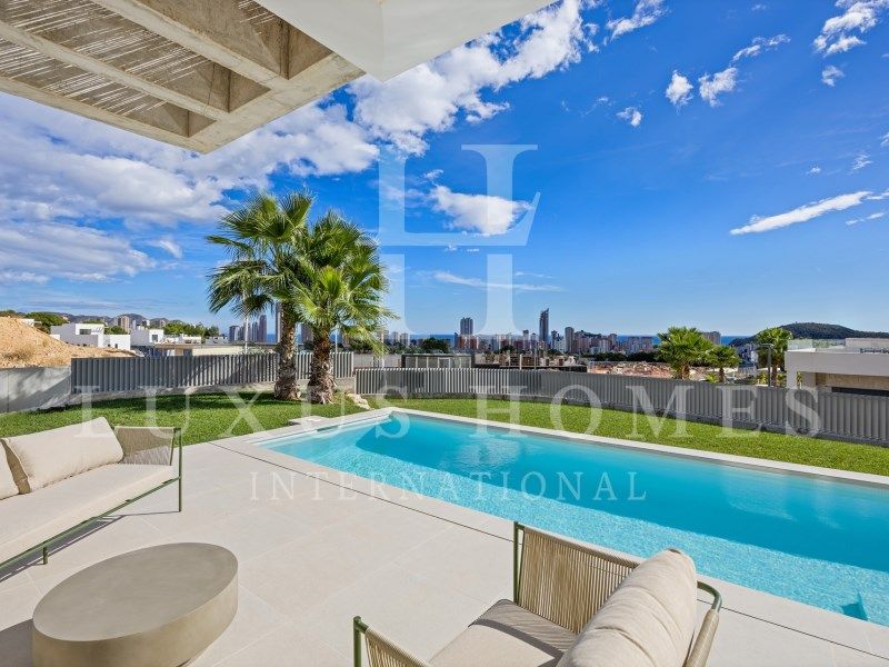 Property photo 1 of 18