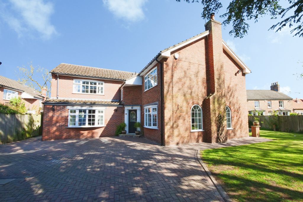 Property photo 1 of 20 Photo #1