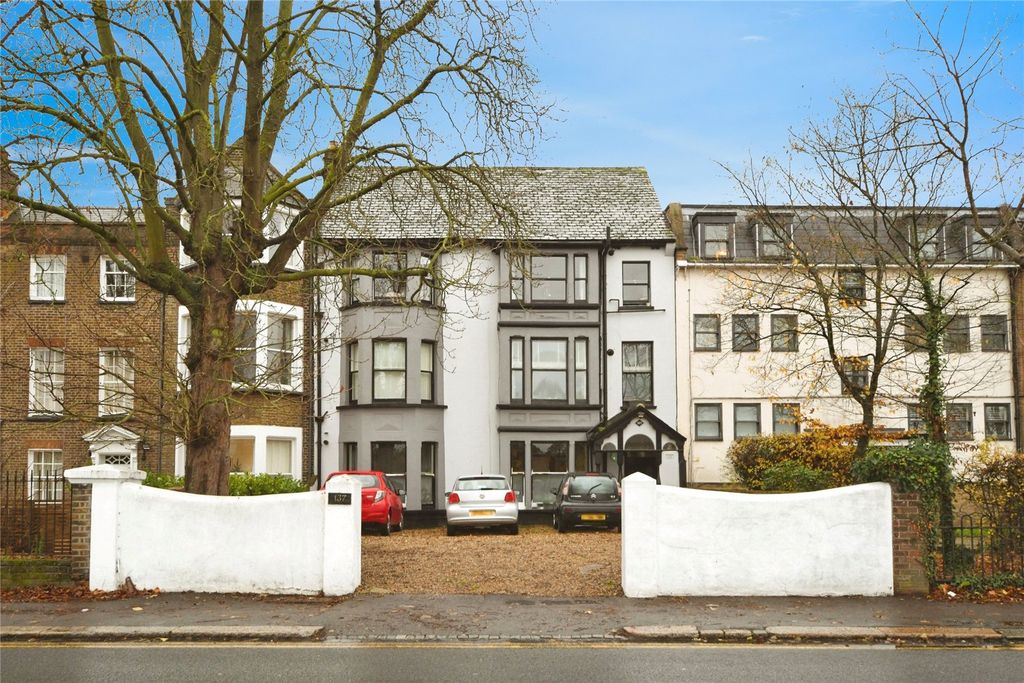 Property photo 2 of 27 Picture No. 08