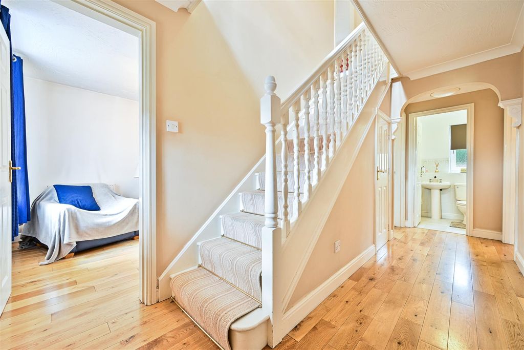 Property photo 3 of 35