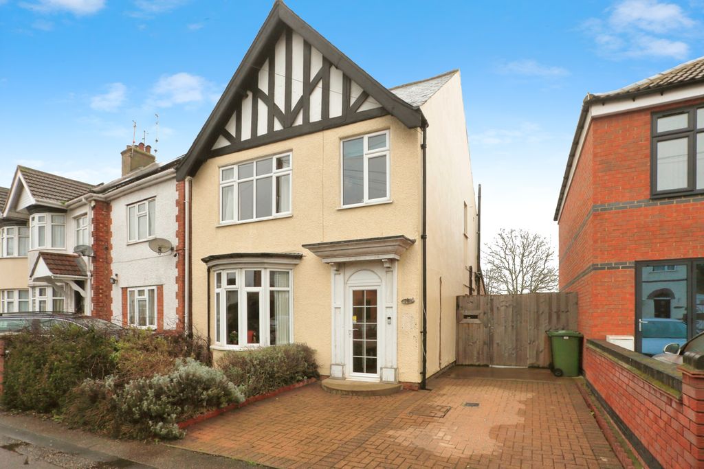 Property photo 1 of 20