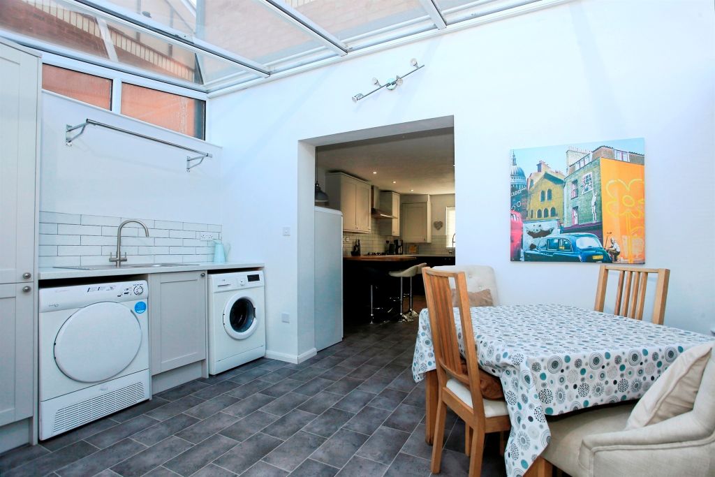 Property photo 3 of 17 Conservatory/Utility/Dining