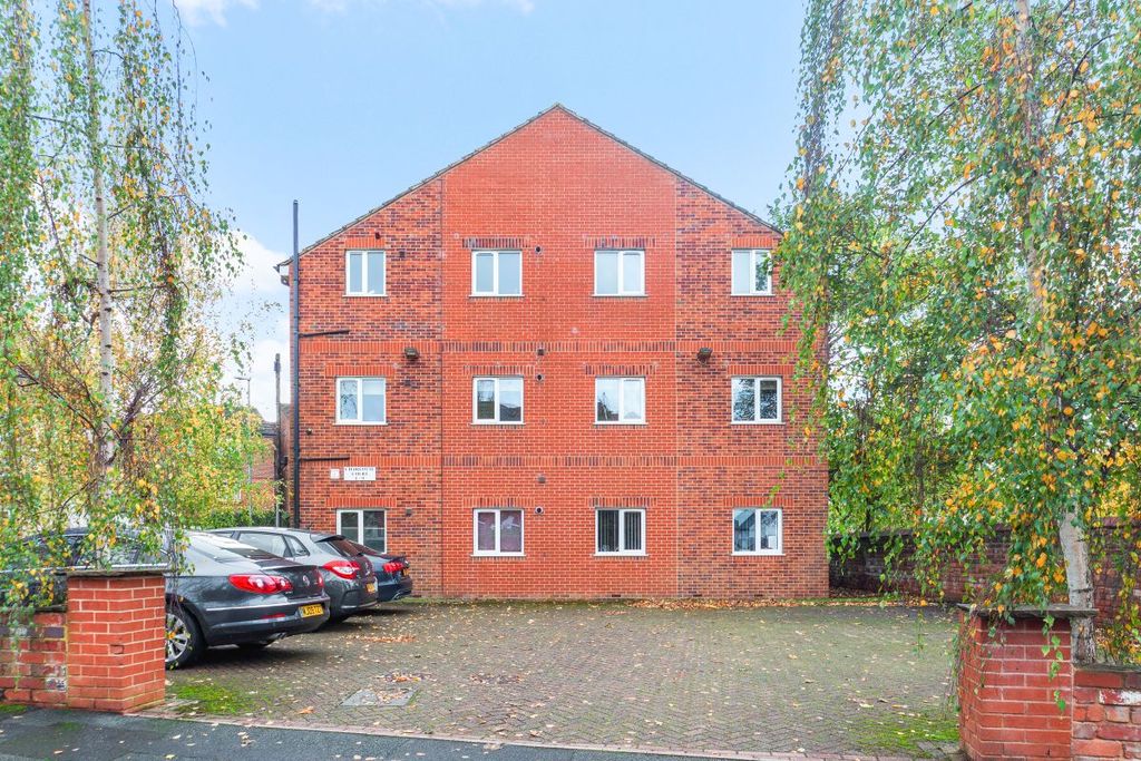 Property photo 1 of 12
