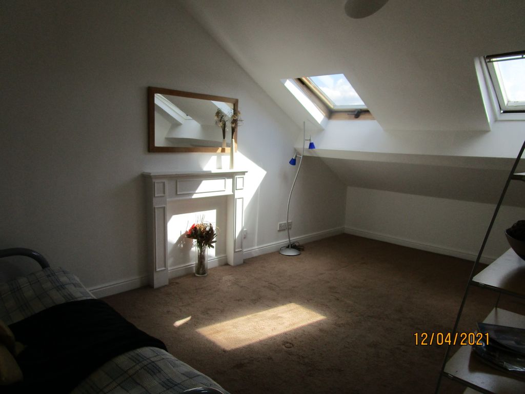 Property photo 2 of 10 Lounge