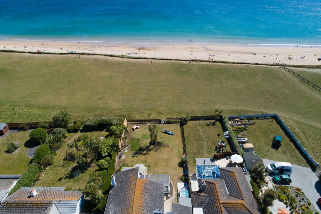 Property photo 2 of 27 Gallery