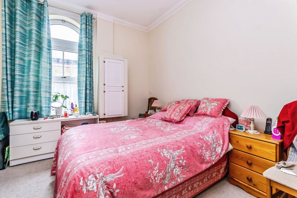 Property photo 3 of 16 Photo