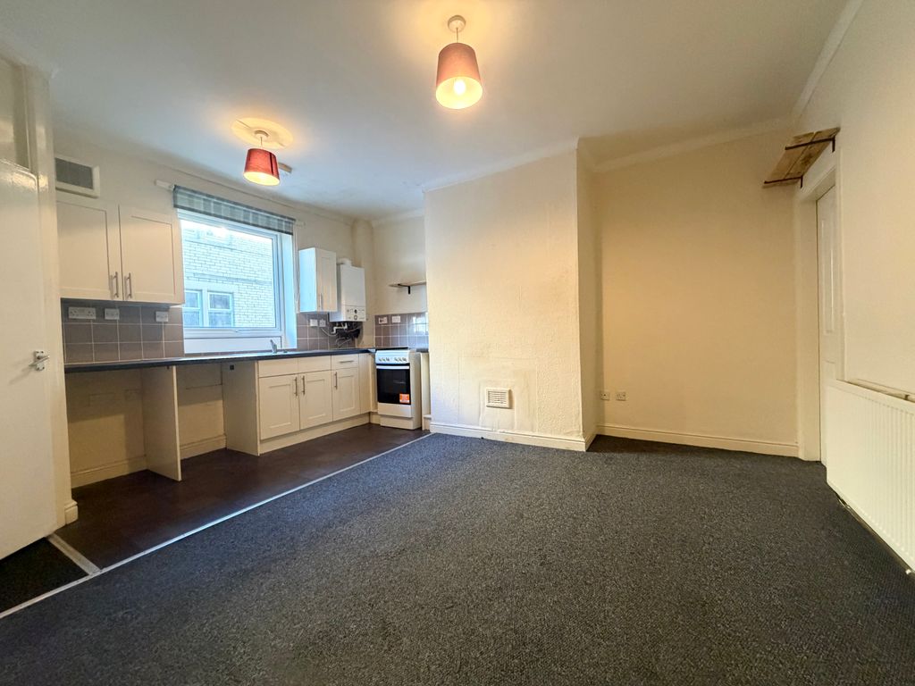 Property photo 2 of 8 Image