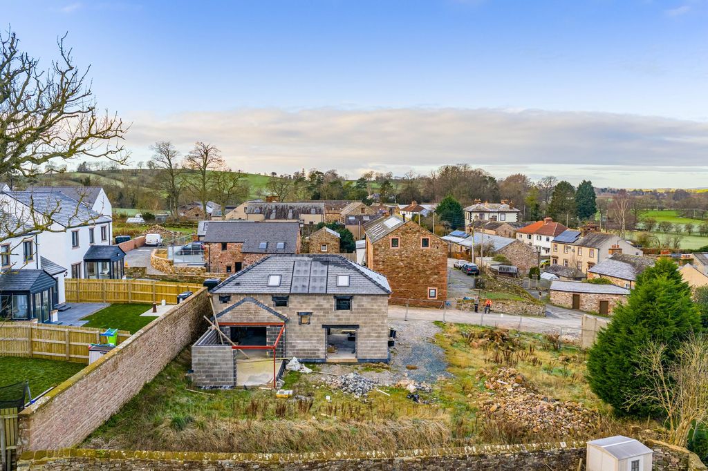 Property photo 3 of 6