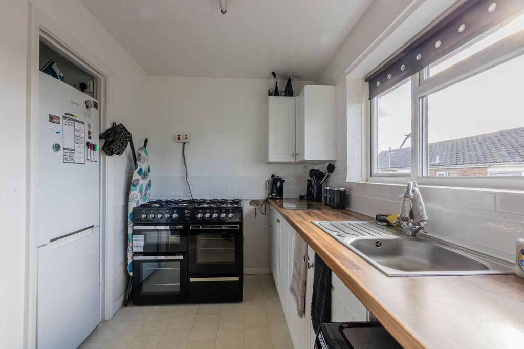 Property photo 3 of 14