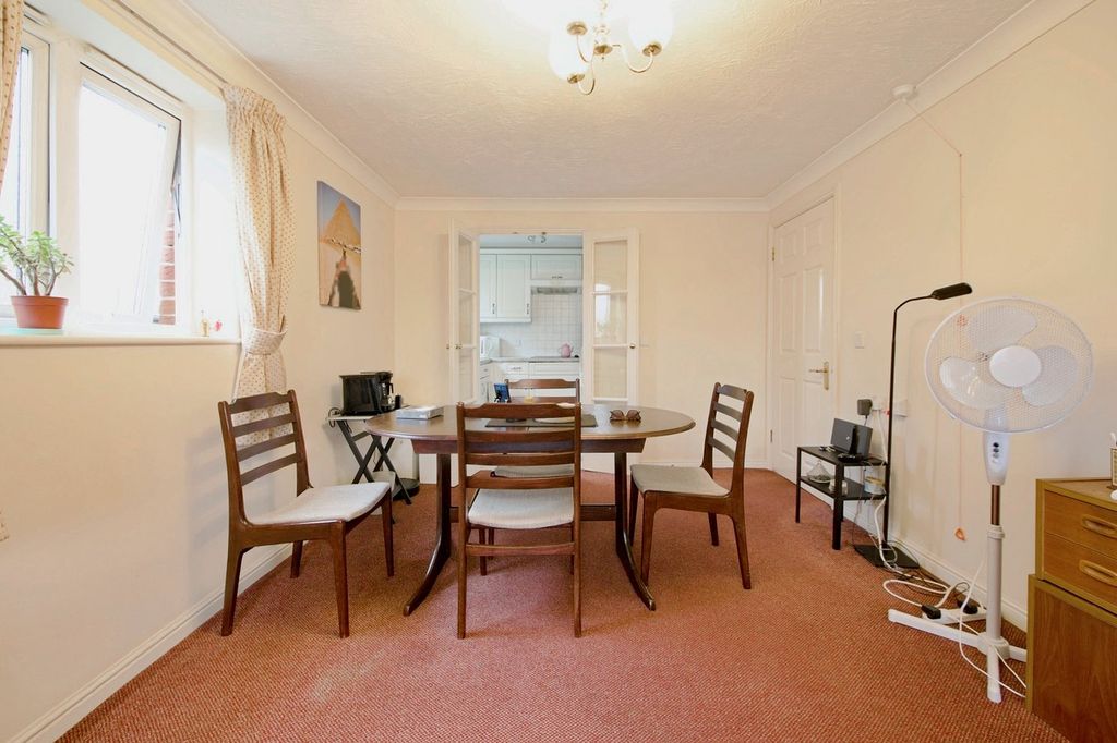 Property photo 3 of 10