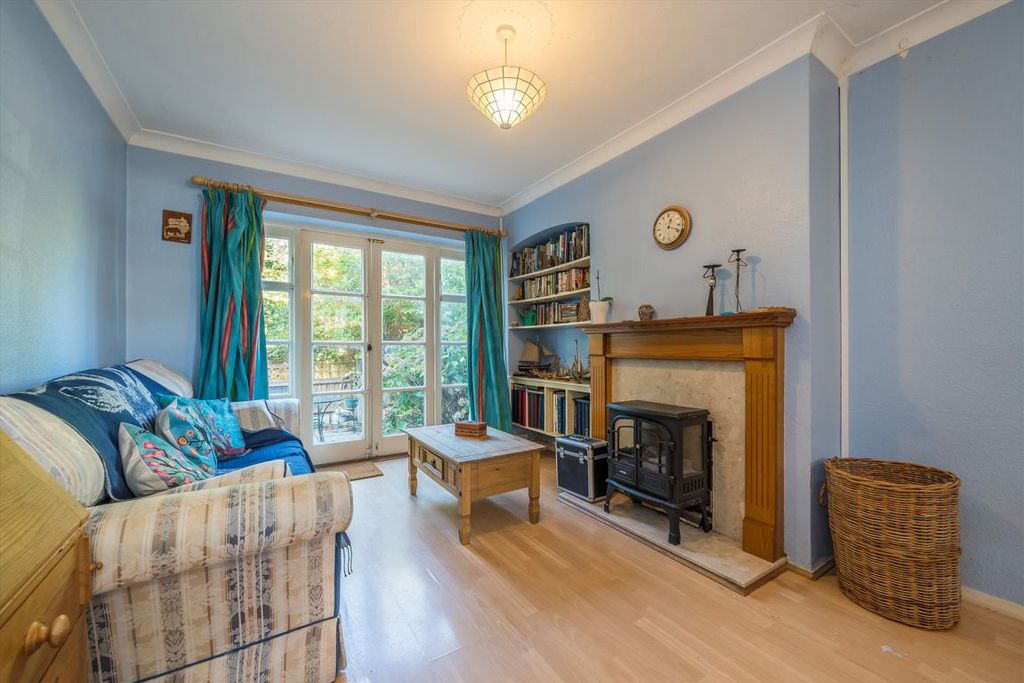 Property photo 3 of 6