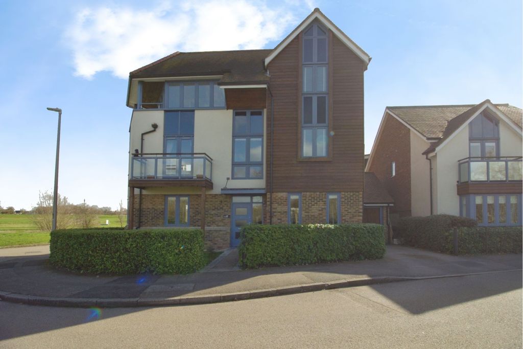 Property photo 2 of 33