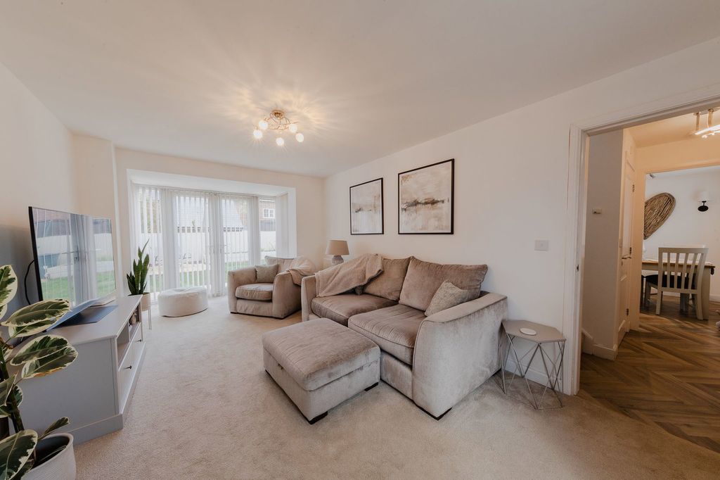 Property photo 3 of 22