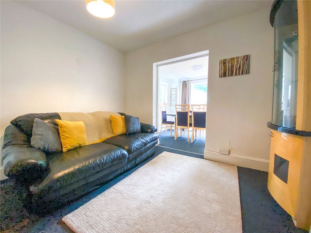 Property photo 2 of 14 Picture No. 16