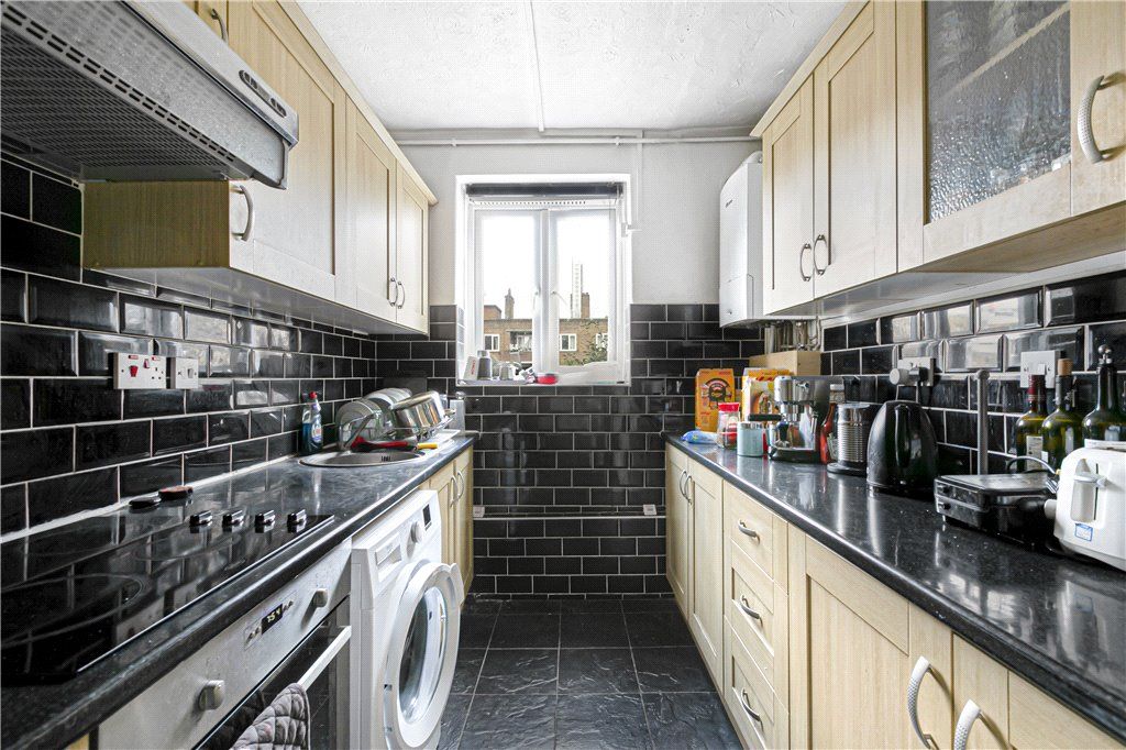 Property photo 2 of 12 Kitchen