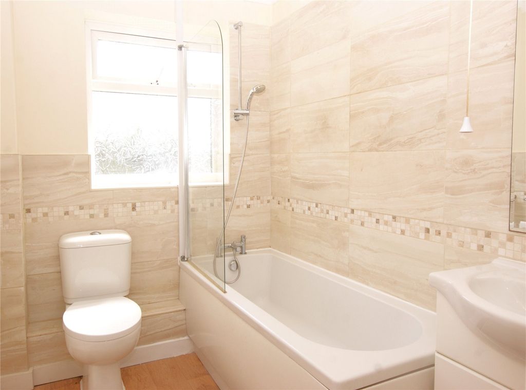 Property photo 3 of 8 Picture No. 16