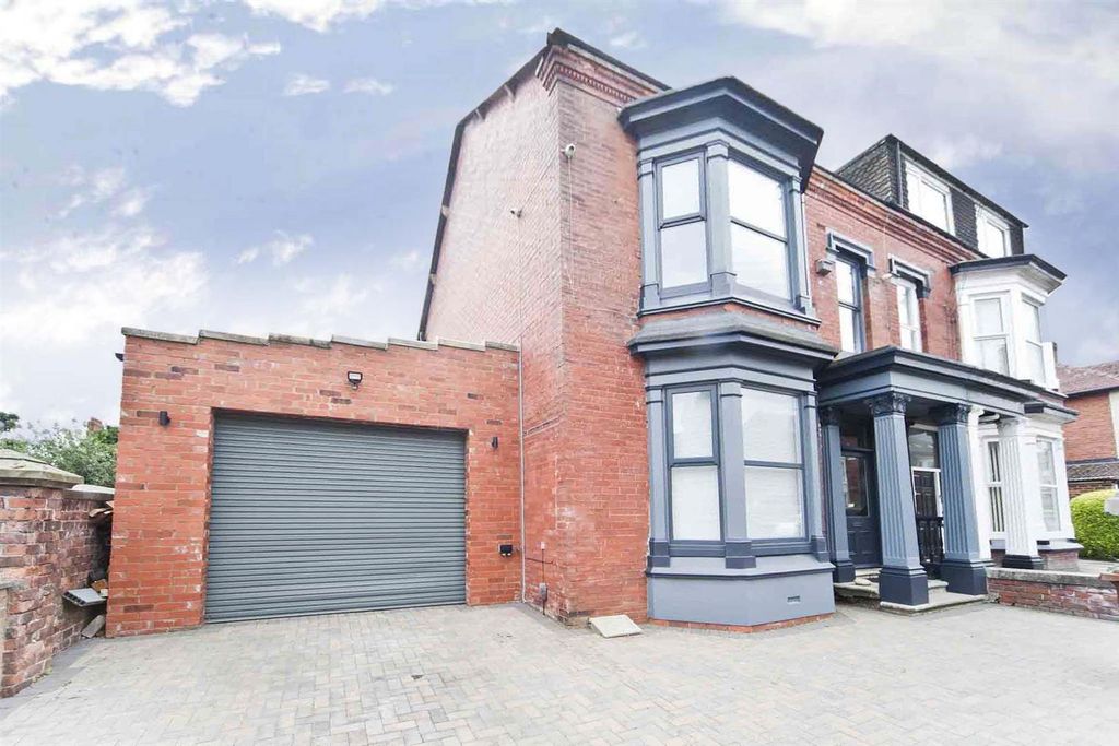Property photo 1 of 49
