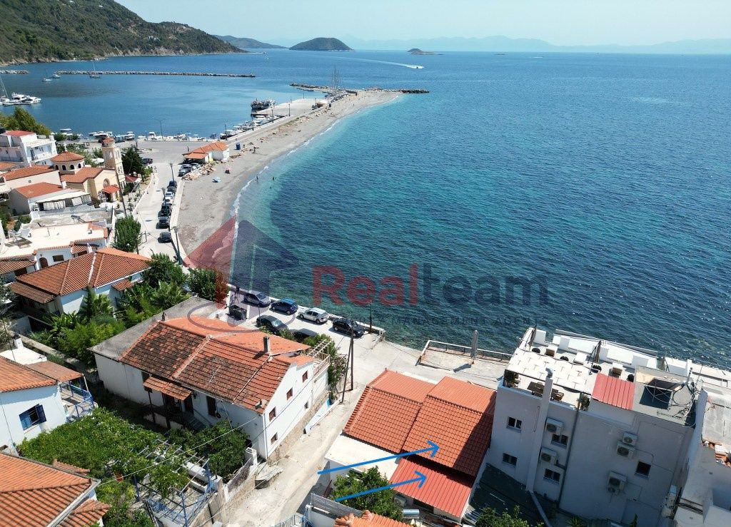 Property photo 3 of 25