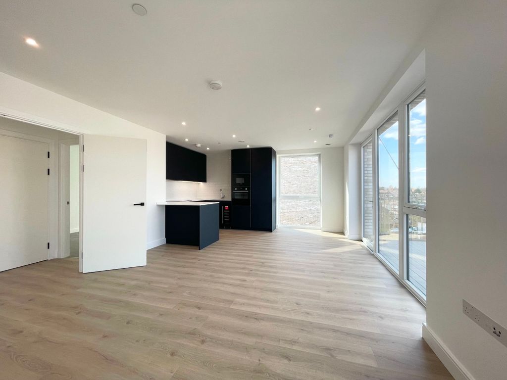 Property photo 2 of 14