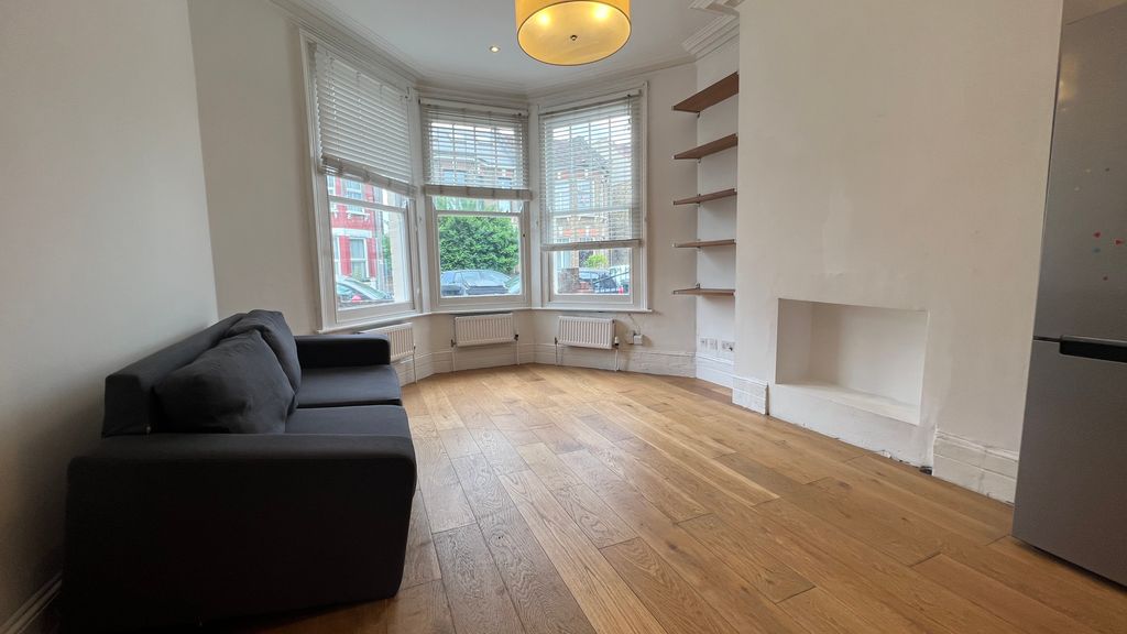 Property photo 3 of 12