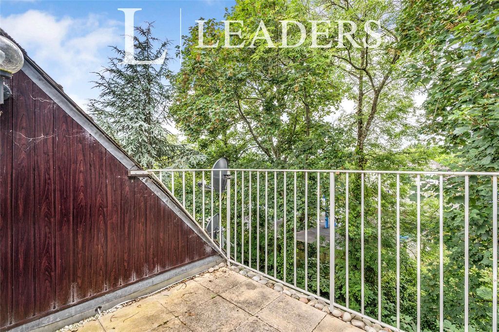 Property photo 3 of 10 Balcony