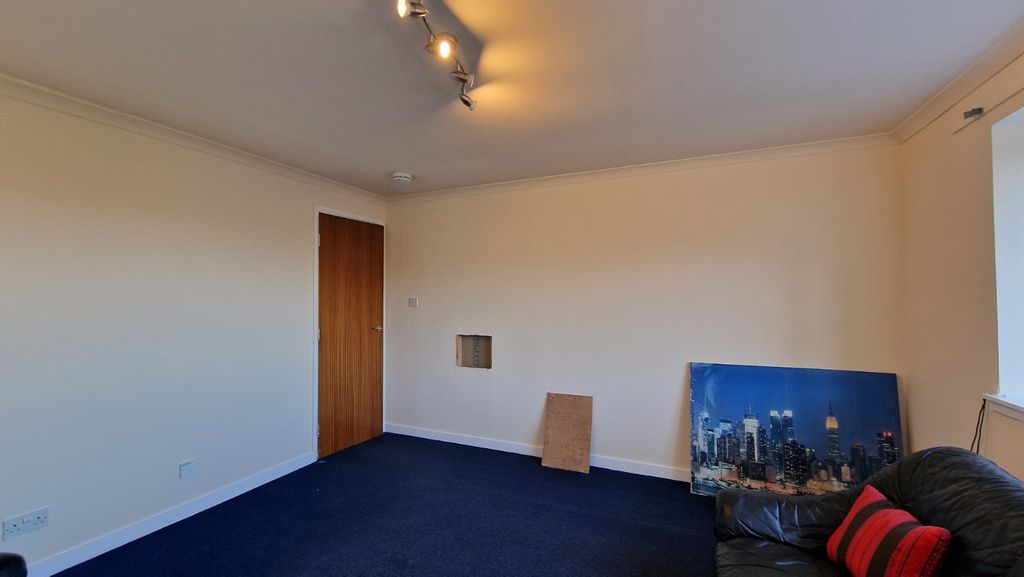 Property photo 3 of 15 Living Room
