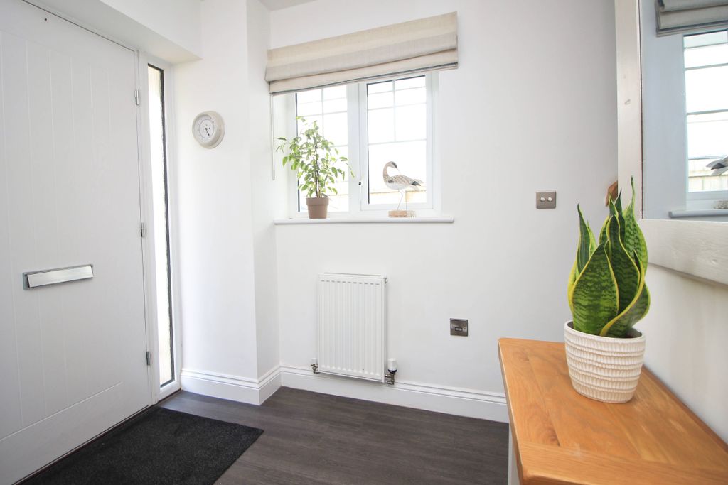 Property photo 2 of 24