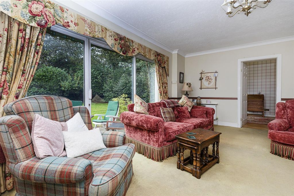 Property photo 3 of 54